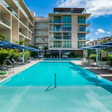 Luxury Condo Oceana, Steps From The Beach, Beach Club, Restaurant And Gym!!